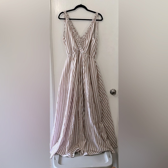 Aakaa Tan and Brown Pleated Maxi Sundress - Picture 1 of 12
